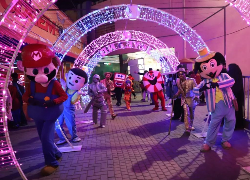 Meet Your Favorite Characters at Food Street