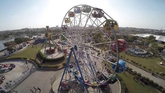 famous parks in karachi